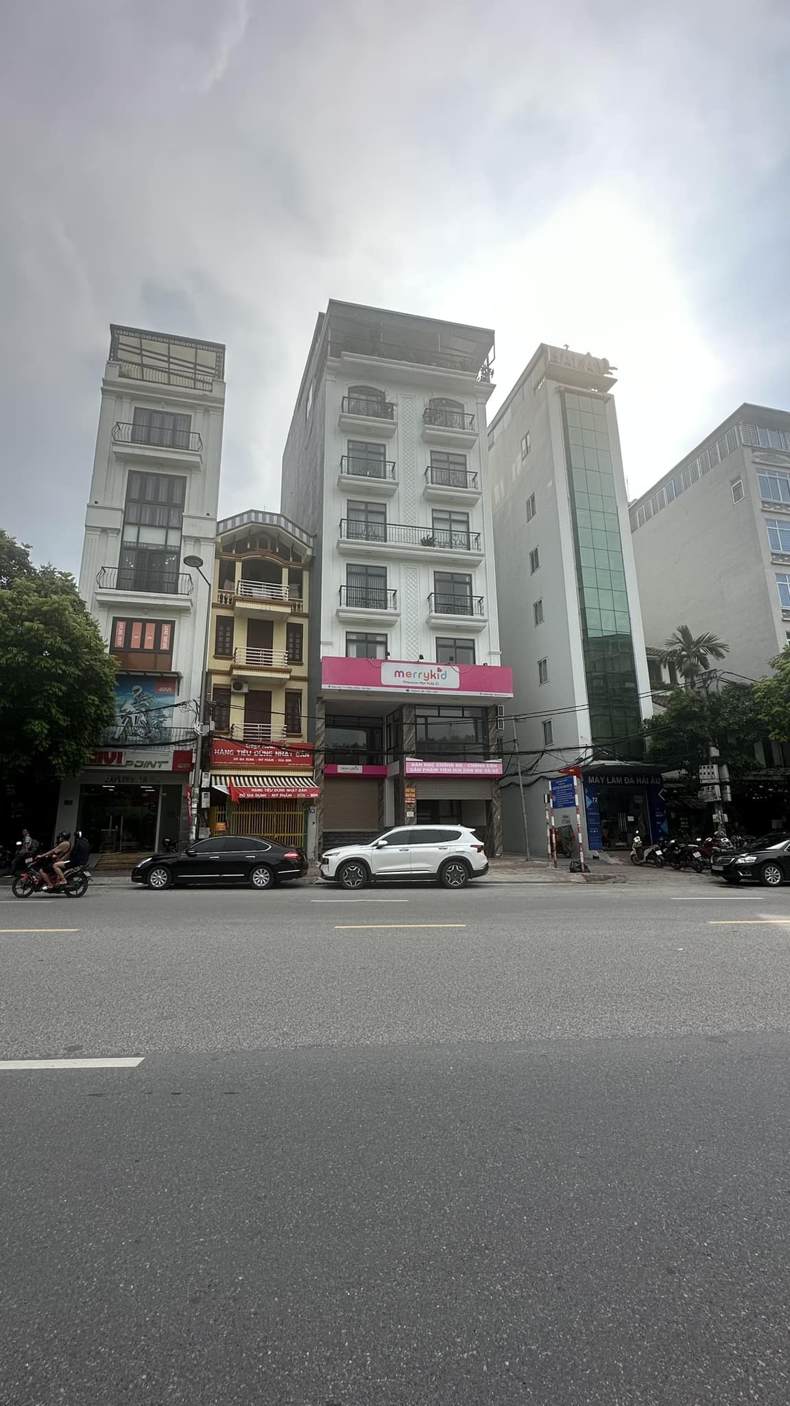 Bán nhà MP Đỗ Đức Dục,Nam Từ Liêm 55m2 x5Tầng, vỉa hè rộng, mặt tiền 4.85m, kinh doanh sầm uất, 21.5 tỷ