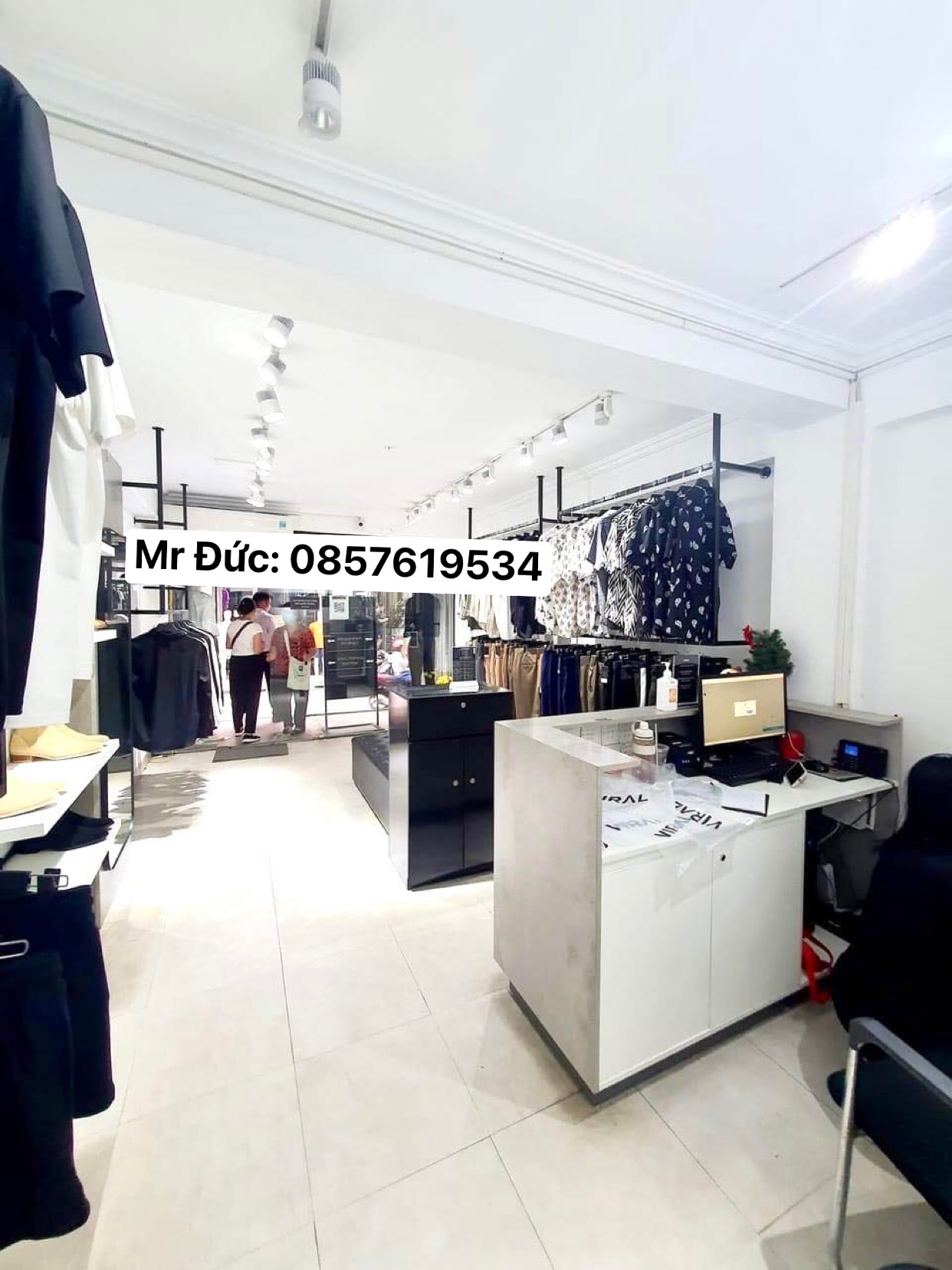 CỰC SỐCMẶT PHỐ HÀNG GÀ HOÀN KIẾM5 TẦNGMẶT TIỀN 4MVỈA HÈ KINH DOANH2X TỶ