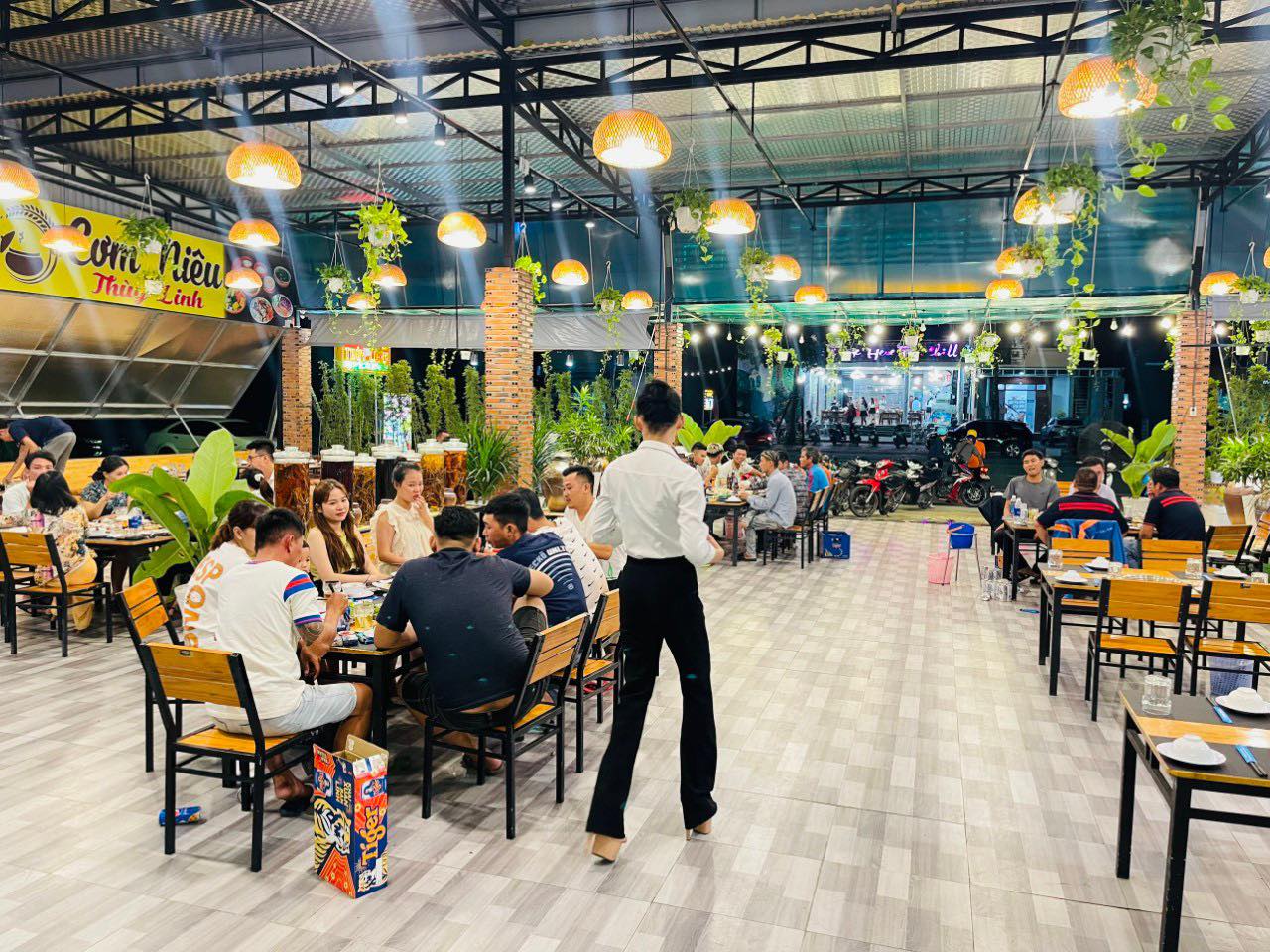 BÌNH DƯƠNG, CƠM NIÊU THÙY LINH CẦN SANG QUÁN Mặt tiền Đường D13-5A BÀU BÀNG.