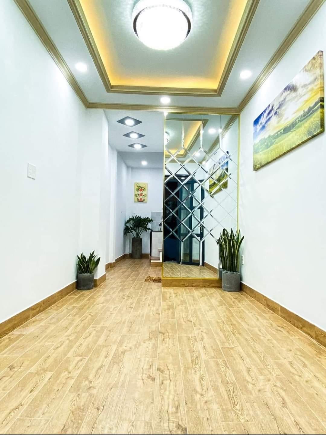 Bán nhàTrần xuân Soạn Q7 Nhà mới 3 tầng 4 PN Gần mặt tiền _ Chỉ 2.85 tỷ.