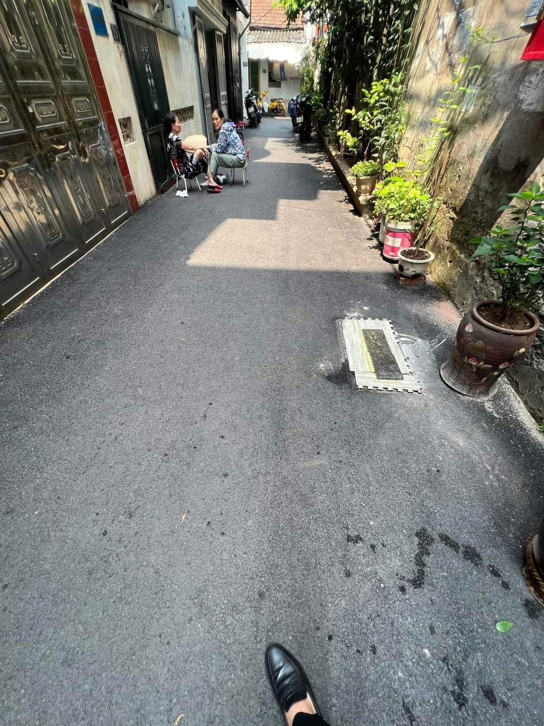 Bán nhà Vạn Phúc, Hà Đông, 60 m2, 3 tầng, 4,7 mặt tiền, giá 5,9 tỷ, chủ nhà bán đất chủ tặng nhà.