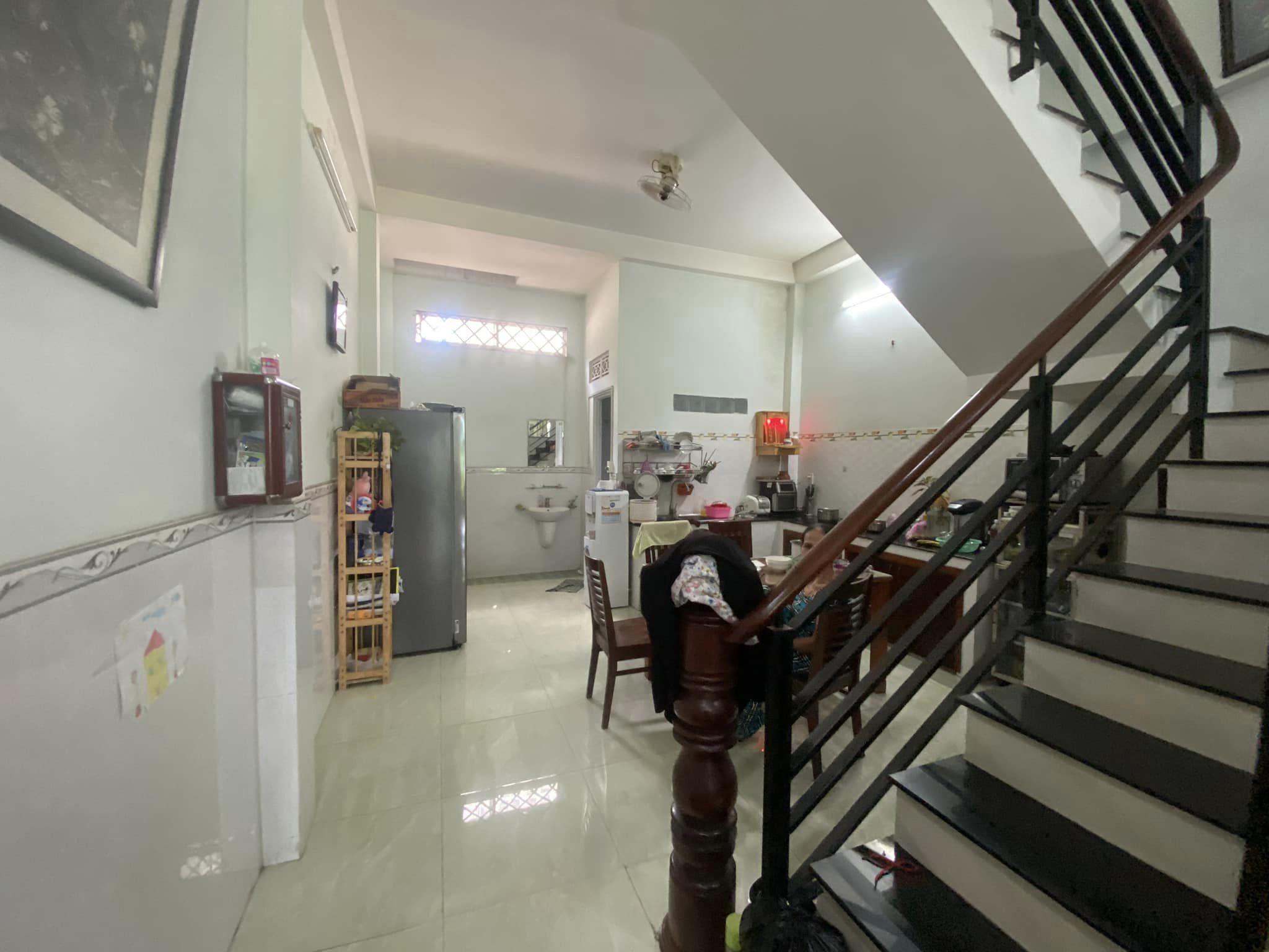 Ngân hàng Phát Mãi Nhà Riêng Ngay Chợ Thủ Đức, Đường Hồ Văn Tư, Ngang 8M, Chỉ Nhỉnh 4 Tỷ, Xách Vali Ở Ngay.