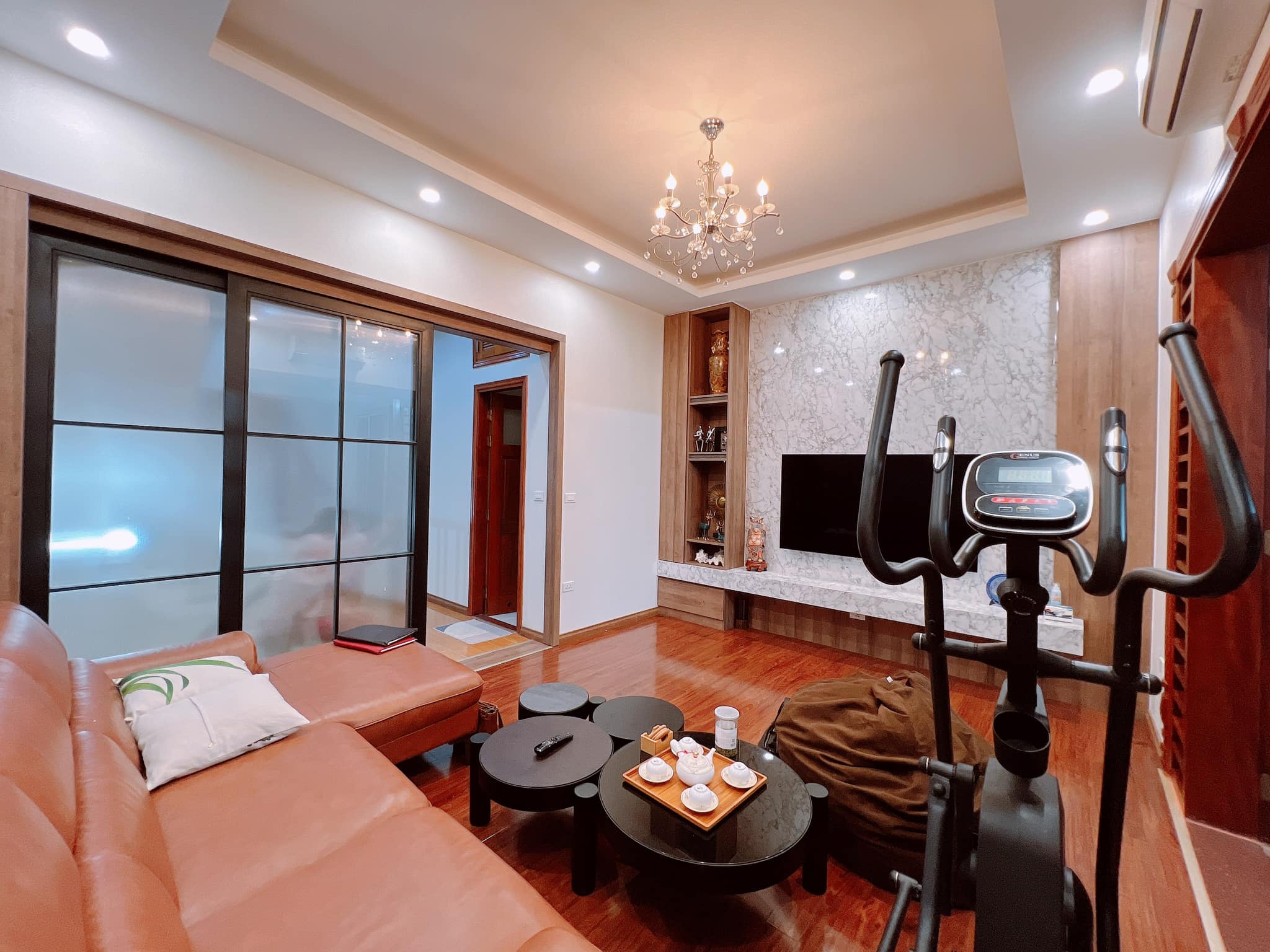 Phân Lô Biệt Thự Lạc Long Quân 90M2 4 Tầng MT 5M 15.5 Tỷ - 2 Thoàng Gần Hồ Tây