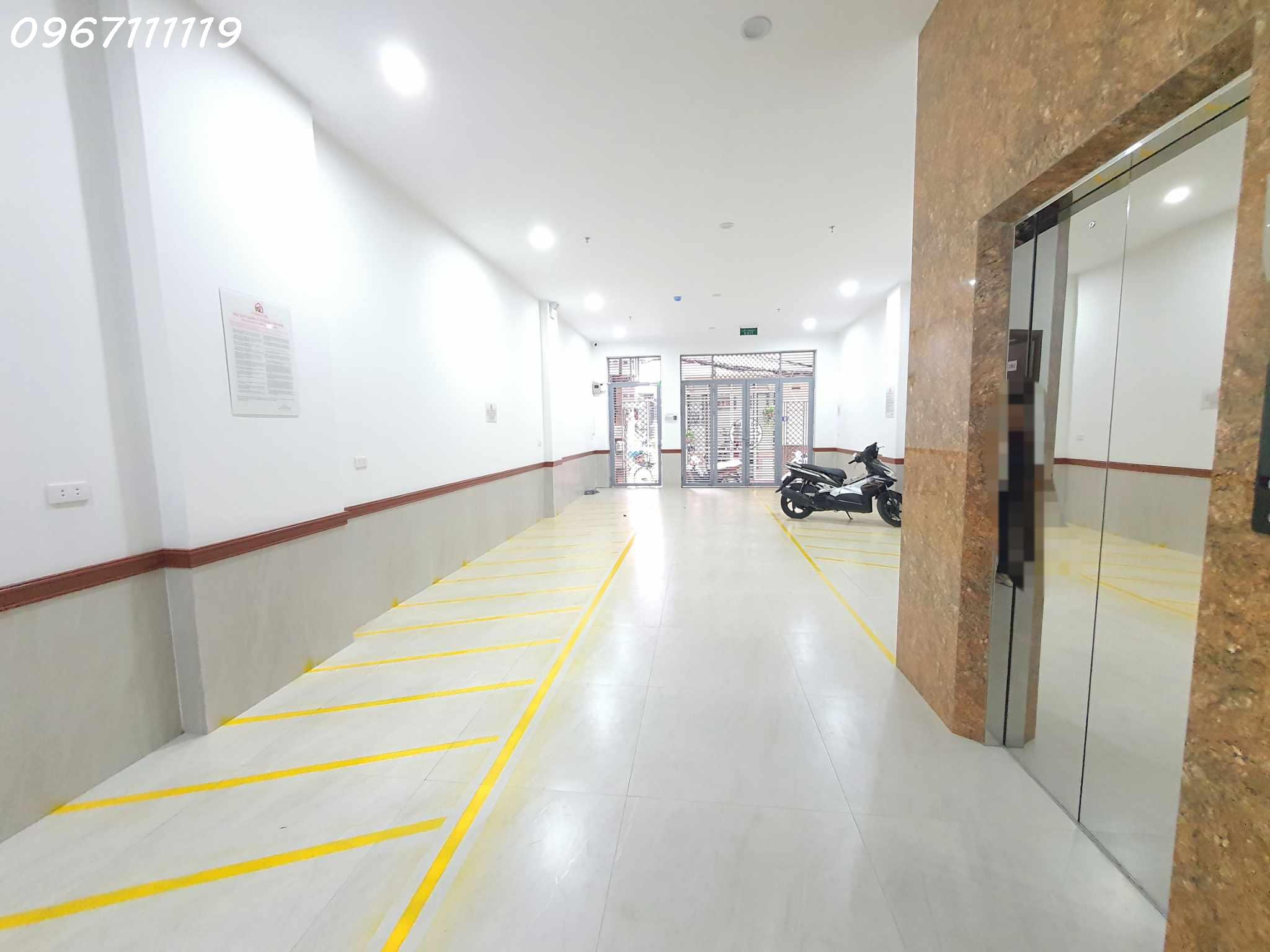 CCMN ĐỘI CẤN, 104M2, 8 TẦNG THANG MÁY, 22 PHÒNG CAO CẤP, DÒNG TIỀN 2 TỶ.