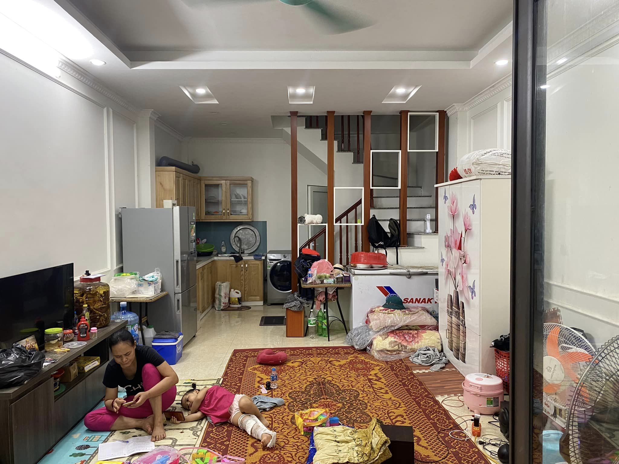 Bán nhà Mặt phố Tứ Liên, Tây Hồ Ô tô tránh Vỉa hè rộng Kinh doanh 3.2 Tỷ.