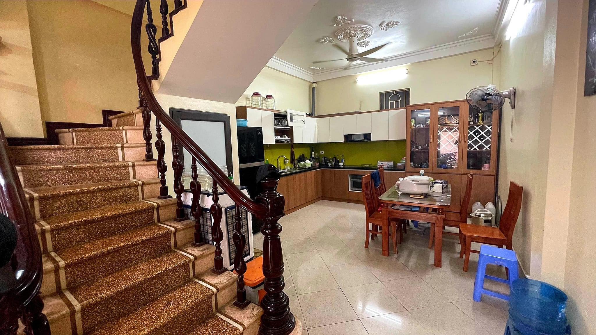 BÁN NHÀ MẶT NGÕ LƯƠNG KHÁNH THIỆN, LÔ GÓC, Ô TÔ TRÁNH - 50M x 3T - GIÁ 5.9 TỶ.