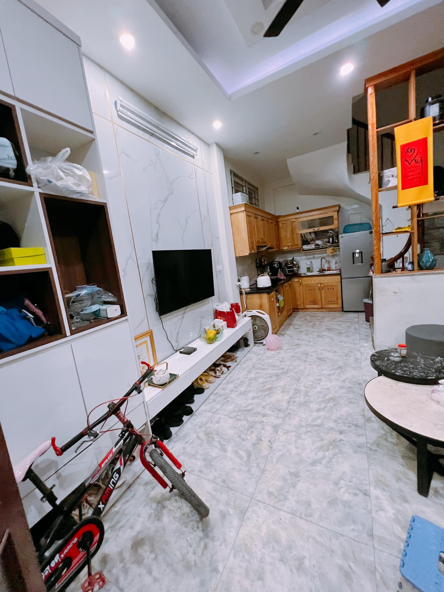 Bán nhà ngõ Xuân Đỉnh Dt: 31m xây 5 tầng Mt: 4.4m Lô góc Ô TÔ ĐỖ CỔNG - CHỦ TẶNG TOÀN BỘ NỘI THẤT.