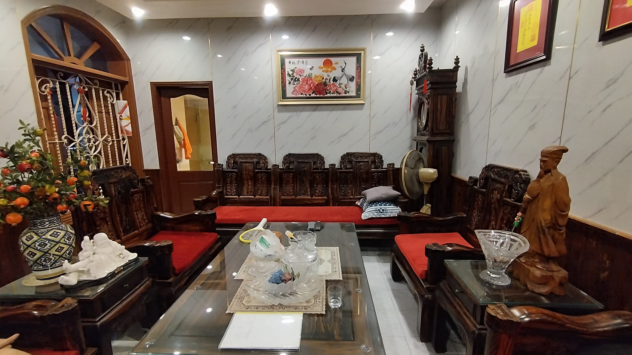 Bán nhà Hồ Tùng Mậu Dt:126m Mt:10m ngõ rộng 3m thoáng, sổ đỏ vuông vắn.