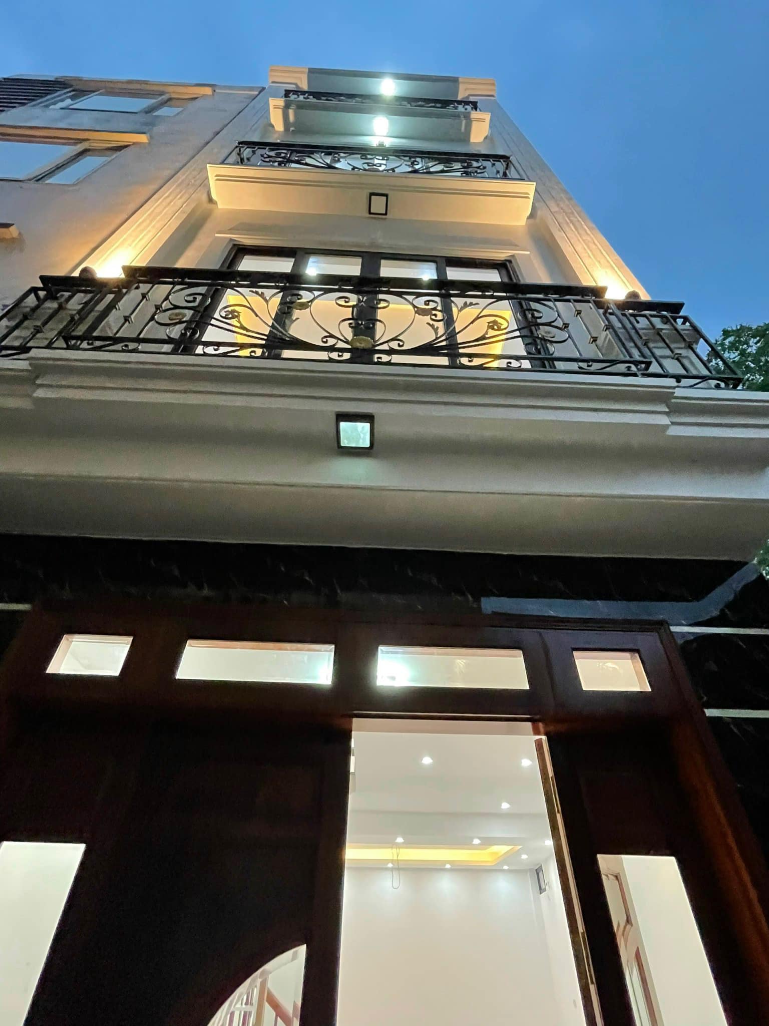 Bán nhà chợ Mỗ Lao Hà Đông 30m*5Tgần ô tô chỉ nhỉnh 3 tỷ.