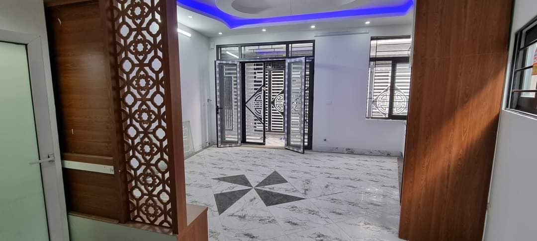 Bán nhà Hà Tri 1, Hà Đông, 82 m2, 4 tầng, 4 mặt tiền, 5,9 tỷ, xe ô tô vào nhà, nhiều tiện ích, thông các ngả, sổ đỏ.