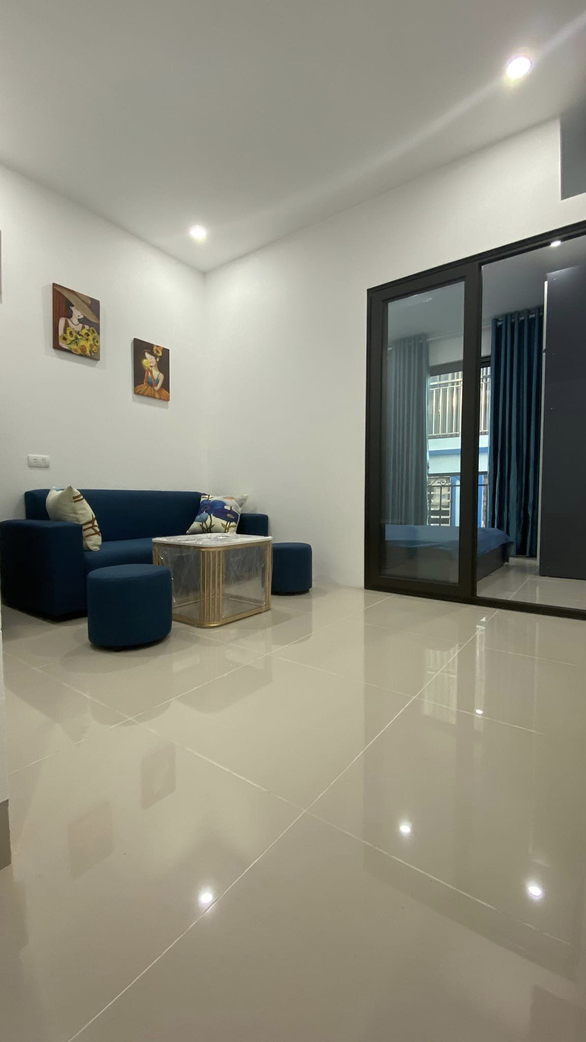 Bán tòa CCMN ngõ thông, Ô TÔ qua, KINH DOANH sầm uất, Mỹ Đình, Dt 105m2, 8 tầng thang máy.