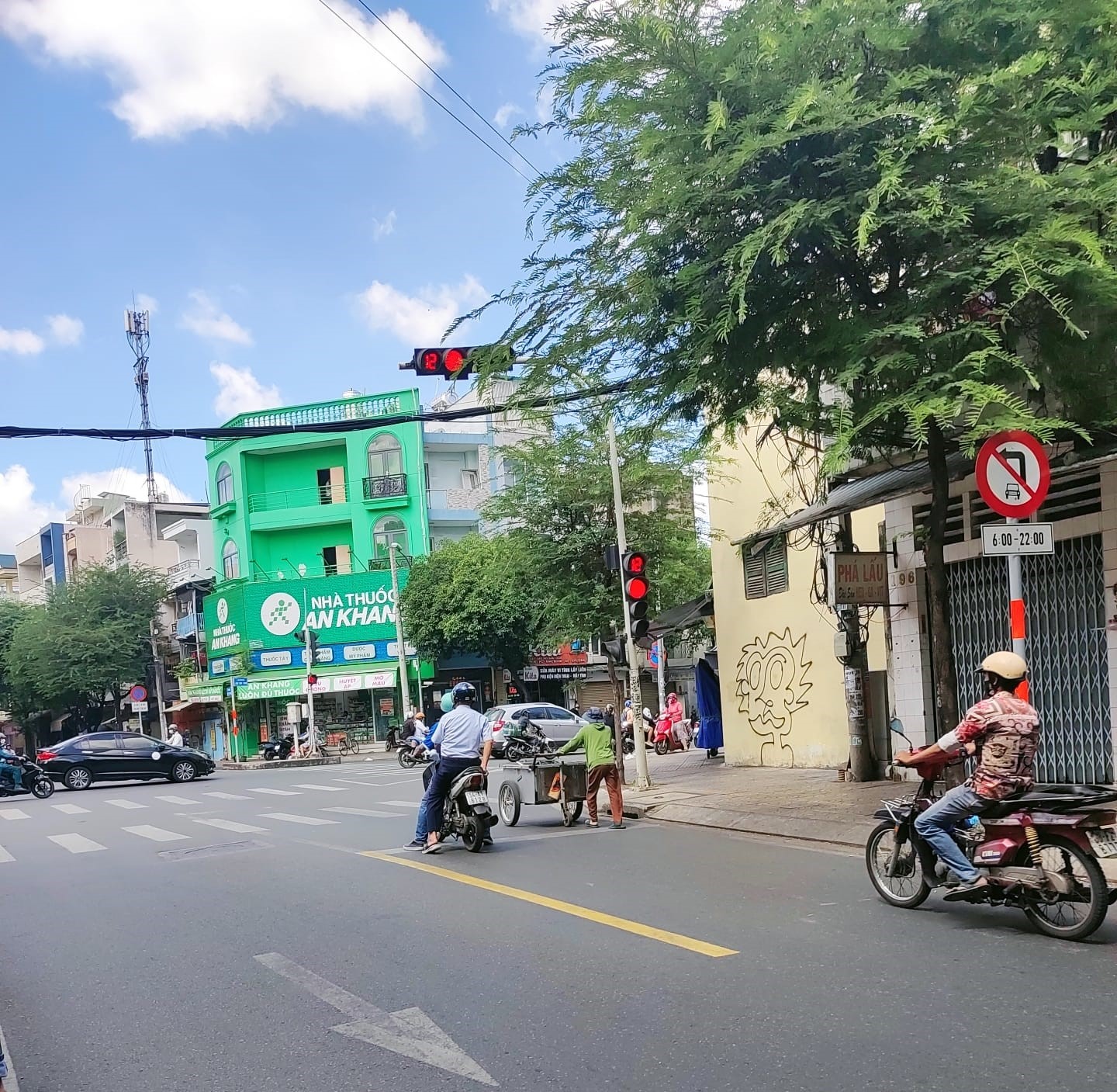 Bán nhà Mặt Tiền trung tâm Quận 11, 55m2 x 4 Lầu, giá trên 10 tỷ.