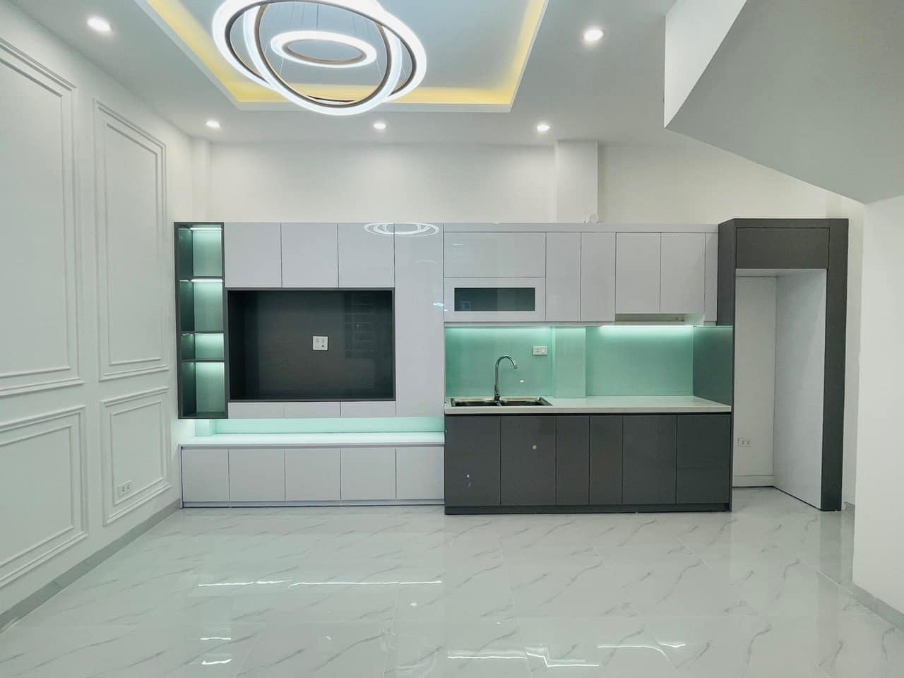 5 CĂN NHÀ MỚI ĐẸP LUNG LINH, NỘI THẤT CƠ BẢN. GẦN Ô TÔ. KHU AN SINH ĐỈNH.Khu Cầu Diễn.