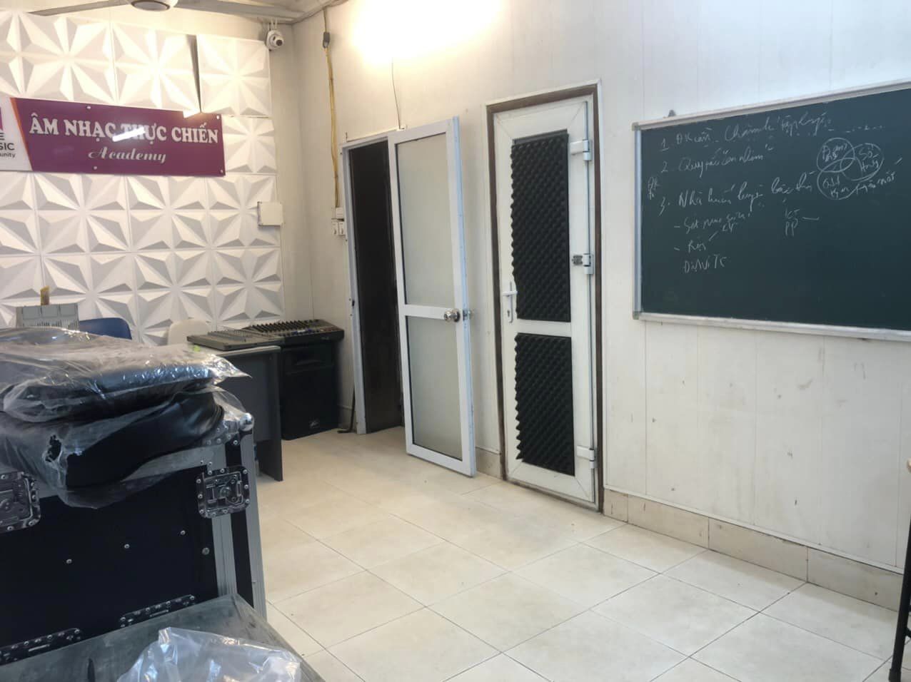 NHÀ 83M2 TRÊN THỬA ĐẤT ĐẸP - 10M RA MẶT PHỐ VỌNG - DOANH THU ĐỈNH