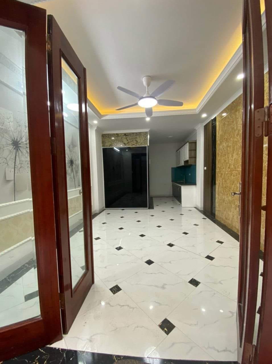 Bán nhà 76m2 Mặt phố Vũ Miên, Tây Hồ Mặt tiền Quyền lực Kinh doanh Sầm uất 40.6 Tỷ