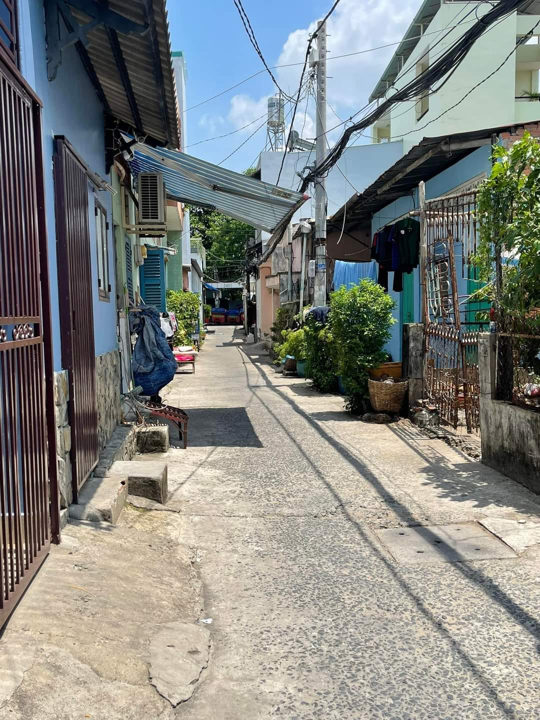 Bán nhà Phạm Thế Hiển _ P7 _ Q8 _ 36m2 _ 2 Tầng _ 2 PN _ Chỉ: 1.85 tỷ.