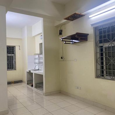 Cho thuê chung cư N02 ngõ 84 Chùa Láng 79M2 , giá 10 triệu.