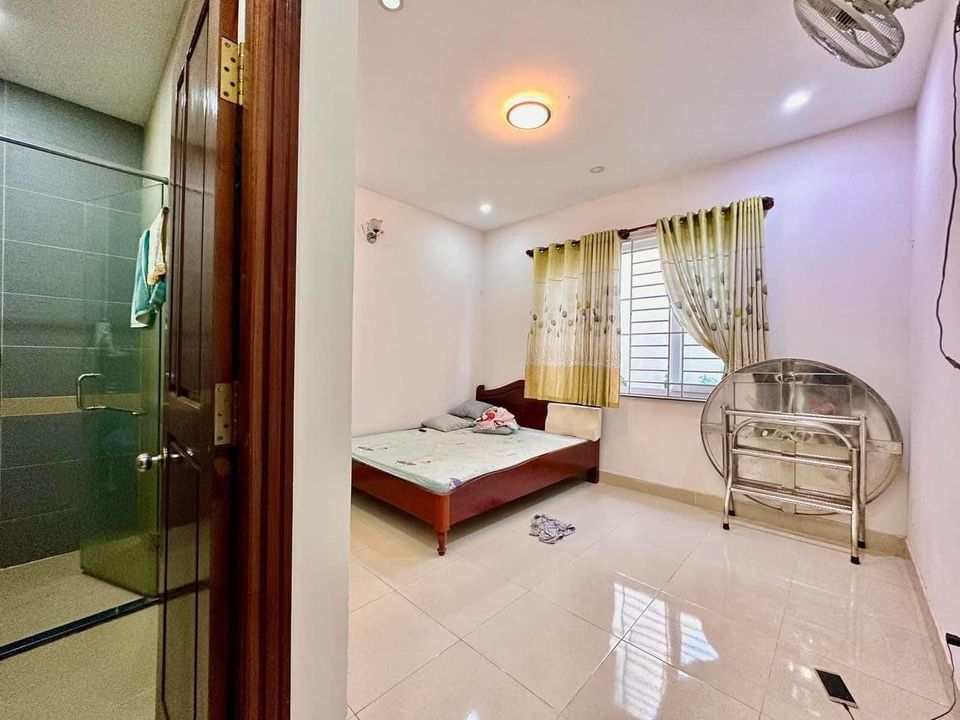 NHÀ MẶT TIỀN 4 TẦNG HÀNG XÓM KDC PHÚ MỸ HƯNG - QUẬN 7 - MỚI - GIÁ CHỈ 10,5TỶ.