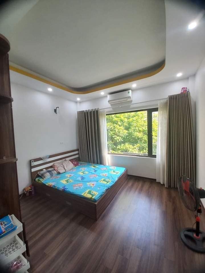 Bán nhà Phố Xốm, Hà Đông, 41m2, 3 tầng, 4,1 m mặt tiền, giá 3,8 tỷ.