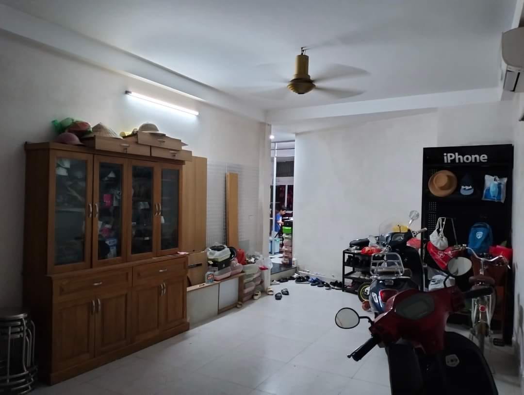 Bán Nhà Trần Cung - Cầu Giấy 60m2, 5 Tầng, MT 4m, Giá 11 Tỷ TL.