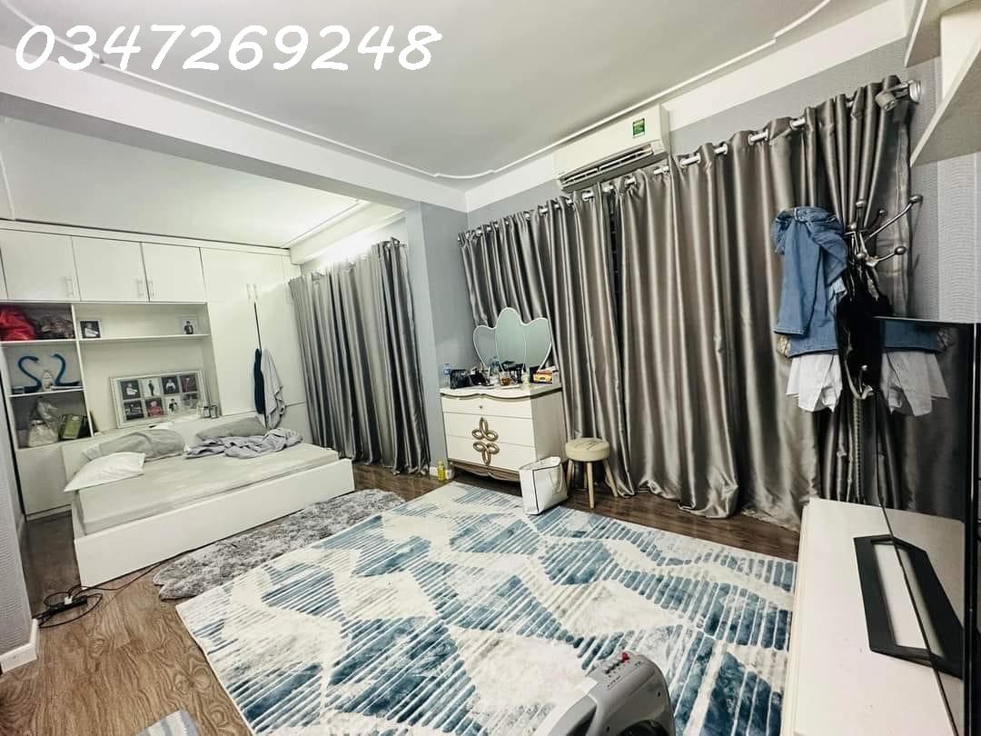 Siêu hiếm Phùng Chí Kiên, Cầu Giấy 35m2 - 6 tầng - mặt tiền 6m, oto 4 chỗ vào nhà, sát phố.