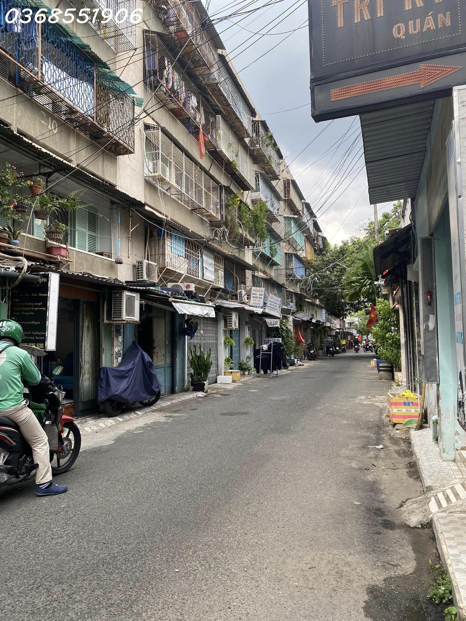 Chỉ Hơn 2 Tỷ Có Nhà Bình Thạnh, DT Lớn 35m2 (5.5x8m) Đi Xem Nhanh Kẻo Bán Mất.