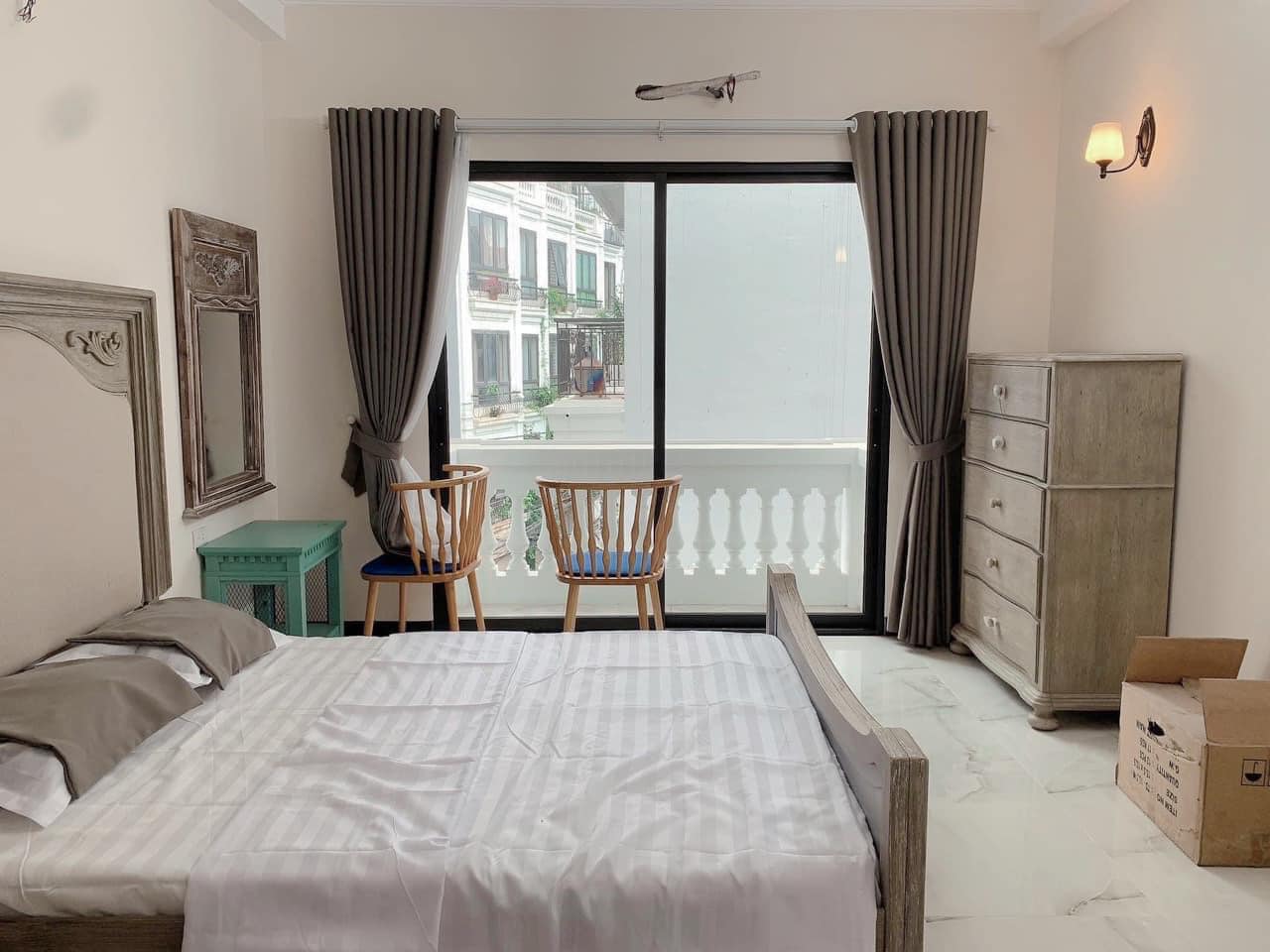 TỨ LIÊN, Ô TÔ TRÁNH, THANG MÁY NHẬP, KINH DOANH 10.6 TỶ.