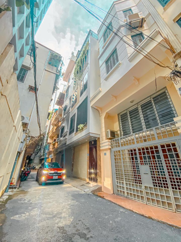 Bán Nhà Phân Lô Ngã Tư Sở -50M2 5 Tầng MT5M – Đường Nhựa Ô TÔ Tránh 11.5 Tỷ.