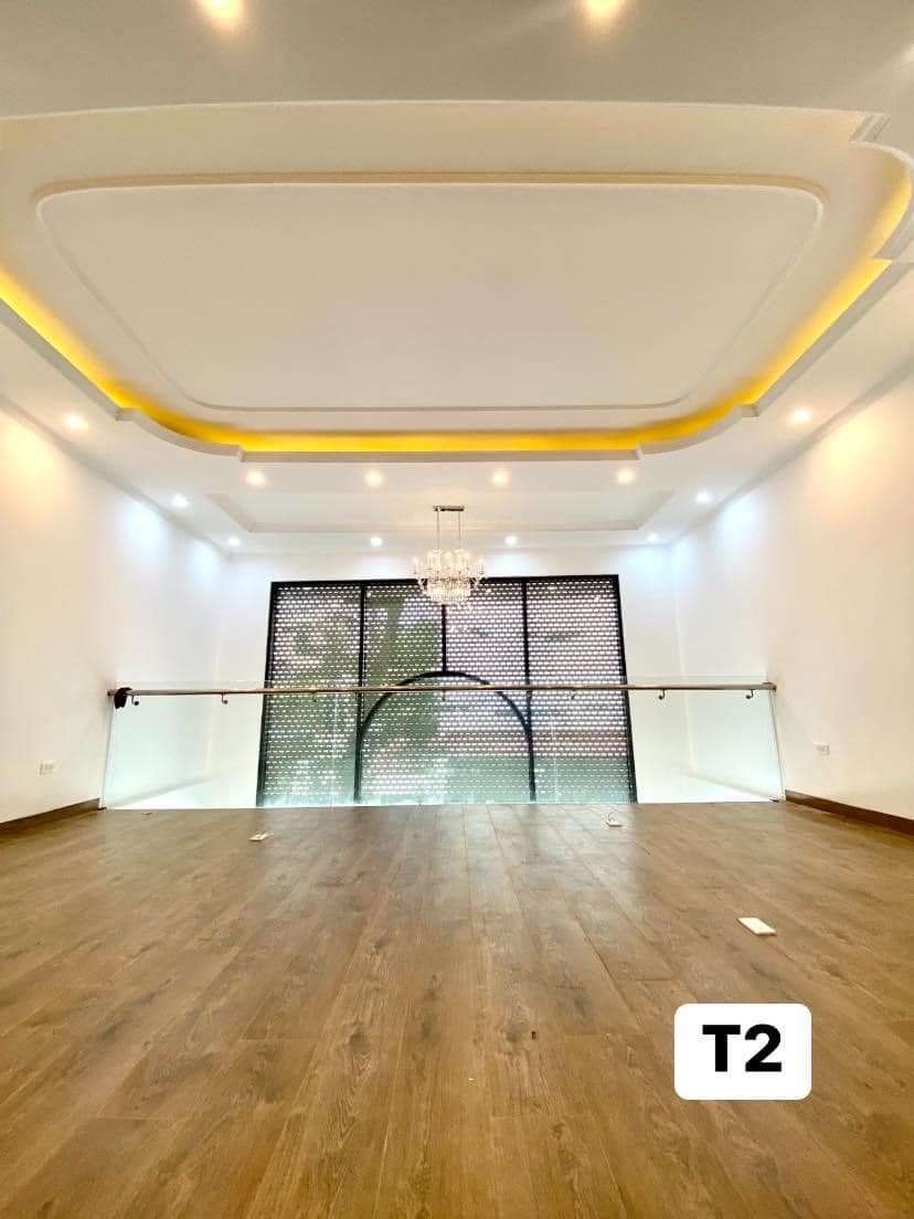 SIÊU PHẨM TỨ LIÊN, GARA 7 CHỖ, THANG MÁY, DINH DOANH ĐỈNH 10.1 TỶ.