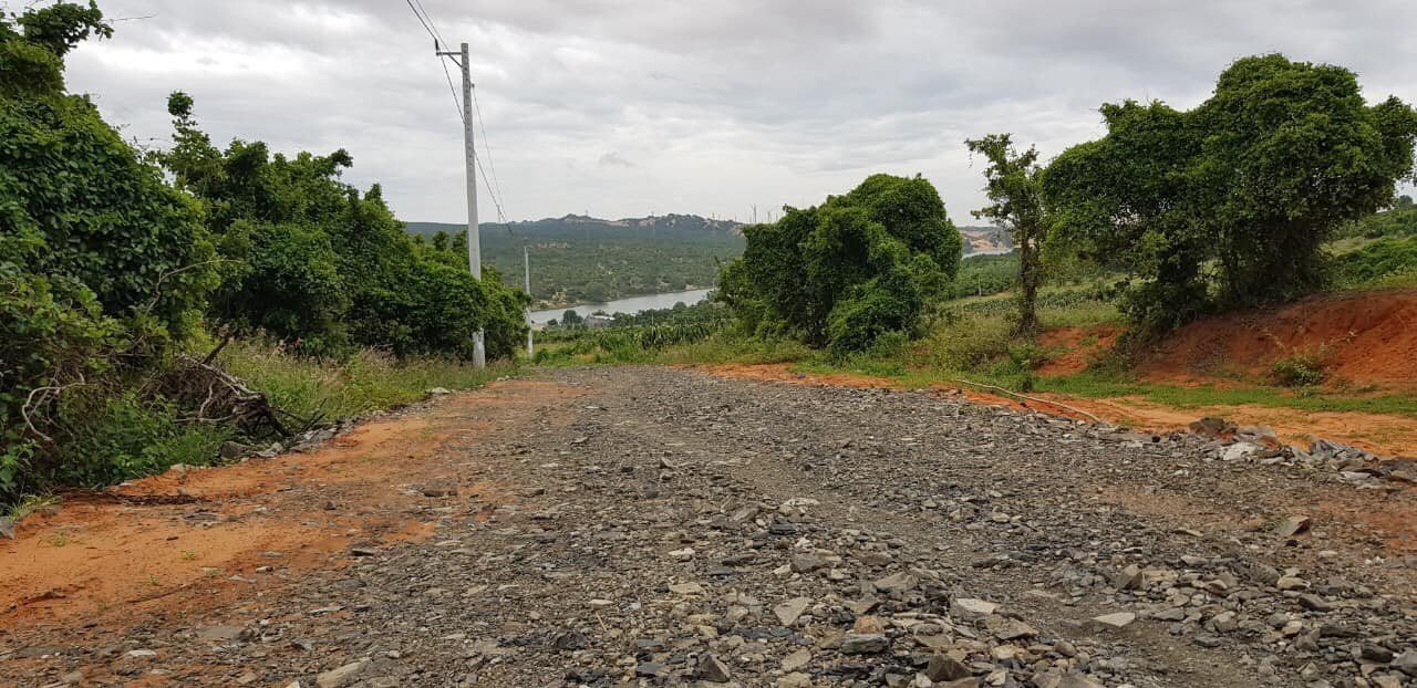Hơn 3 sào View Bàu - Mặt tiền đường sỏi hiện hữu - Gía đầu tư tốt nhất thị trường.
