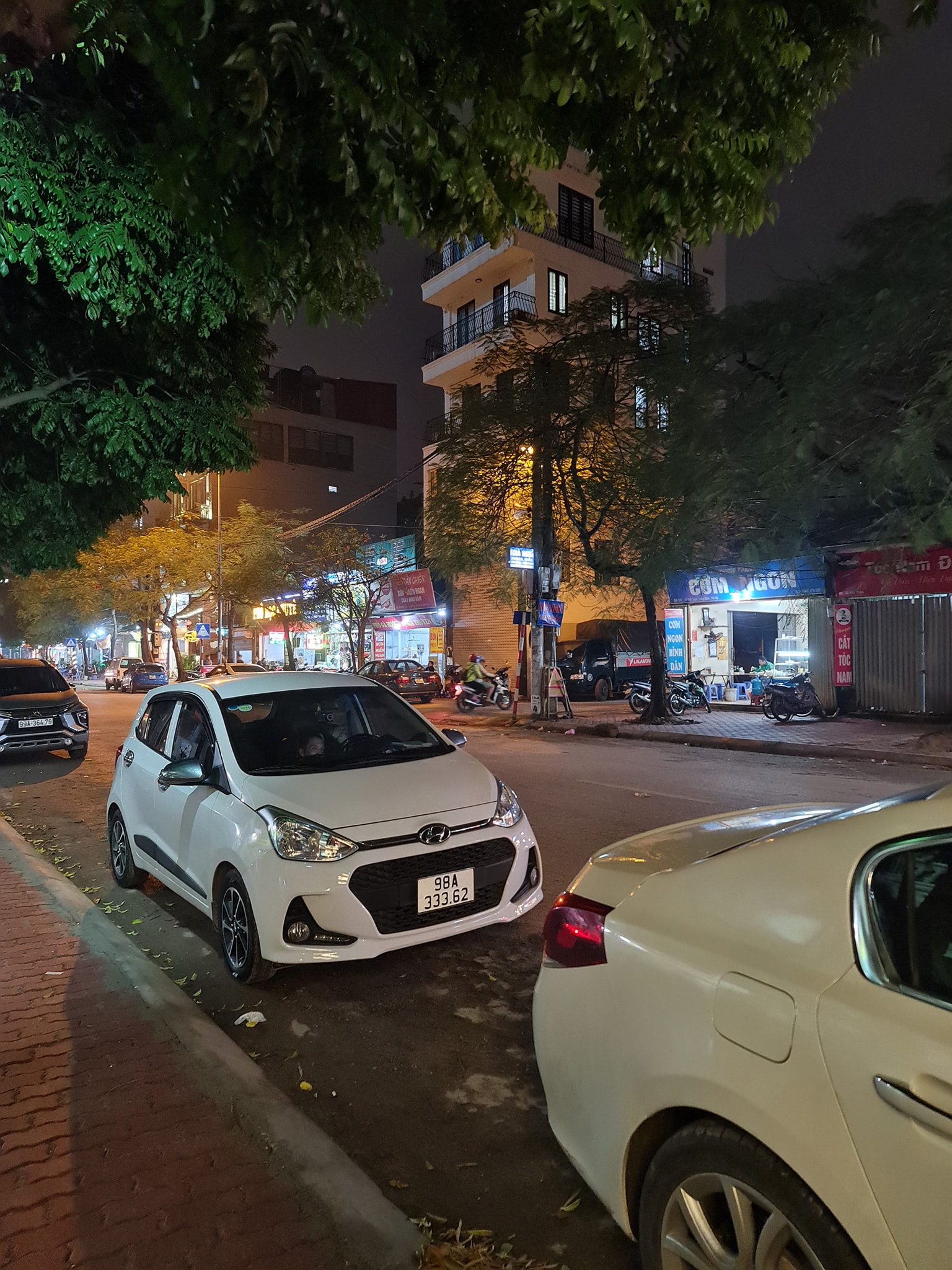 Bán nhà mặt phố Yên Ninh, DT60, KD, Cho thuê hiệu suất cao, giá hơn 20 tỷ.