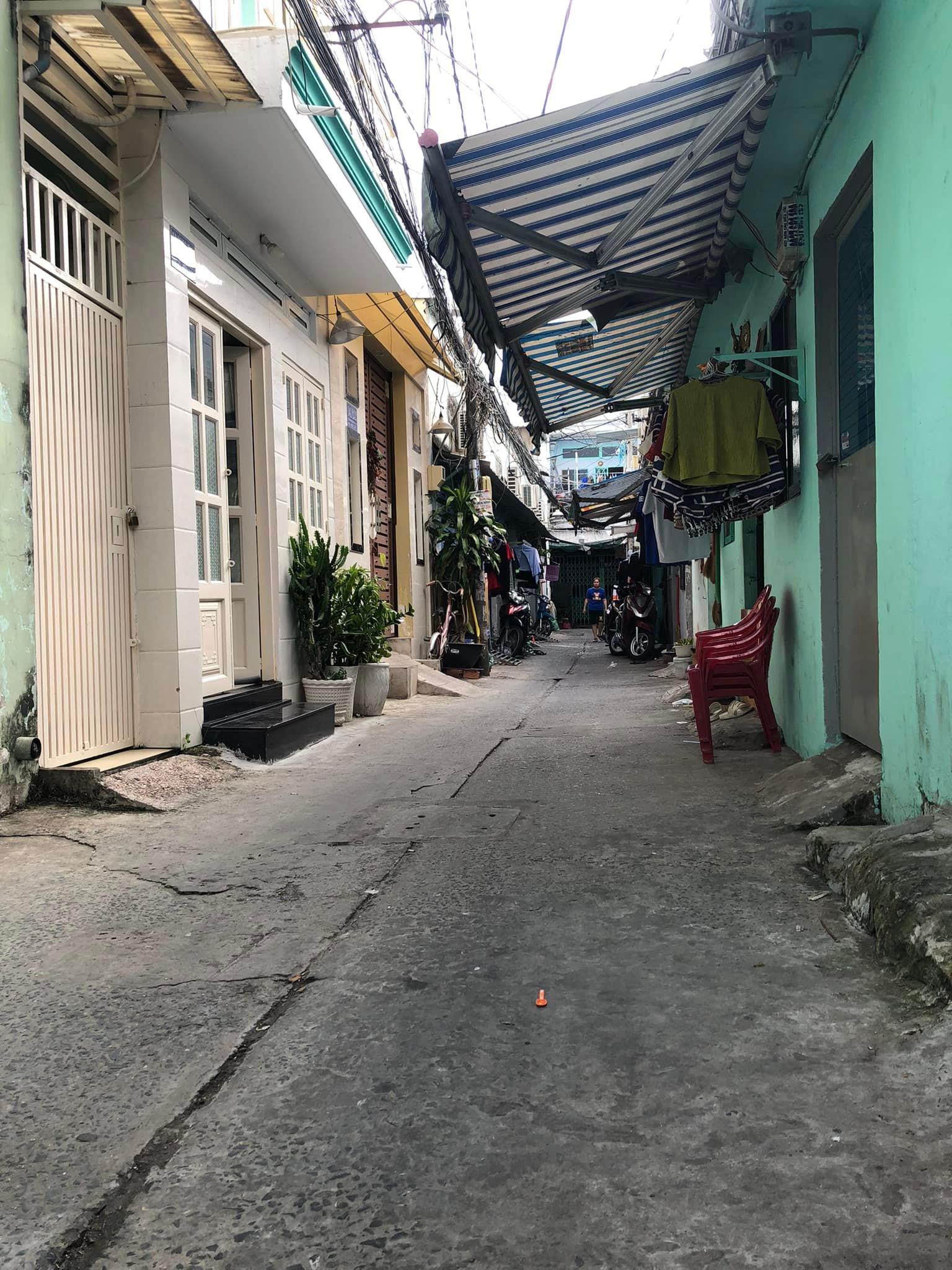 BÁN NHÀ ĐẸP TRẦN XUÂN SOẠN CÁCH HXH VÀI BƯỚC , 44M2 , NHỈNH 4 TỶ.