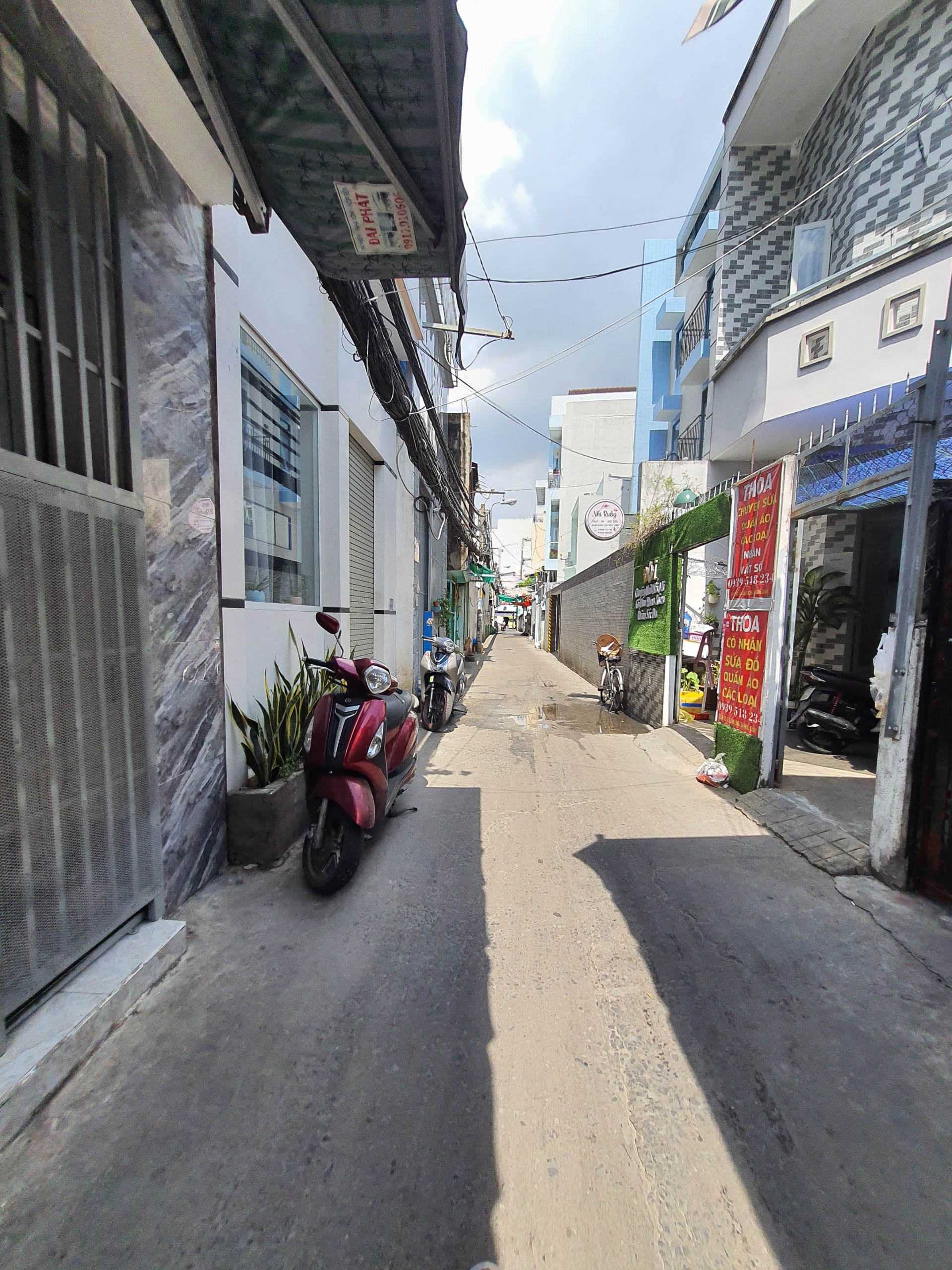 NHÀ SÁT LOTTE - MT HẺM THÔNG 4M - 3 TẦNG - P.TÂN HƯNG - GIÁ 3.X TỶ.