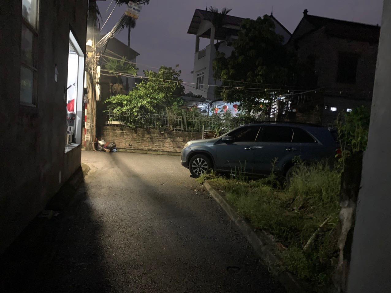 Bán 40m2 đất trong đê Đông Dư đường thông oto giá nhỉnh 2 tỷ.