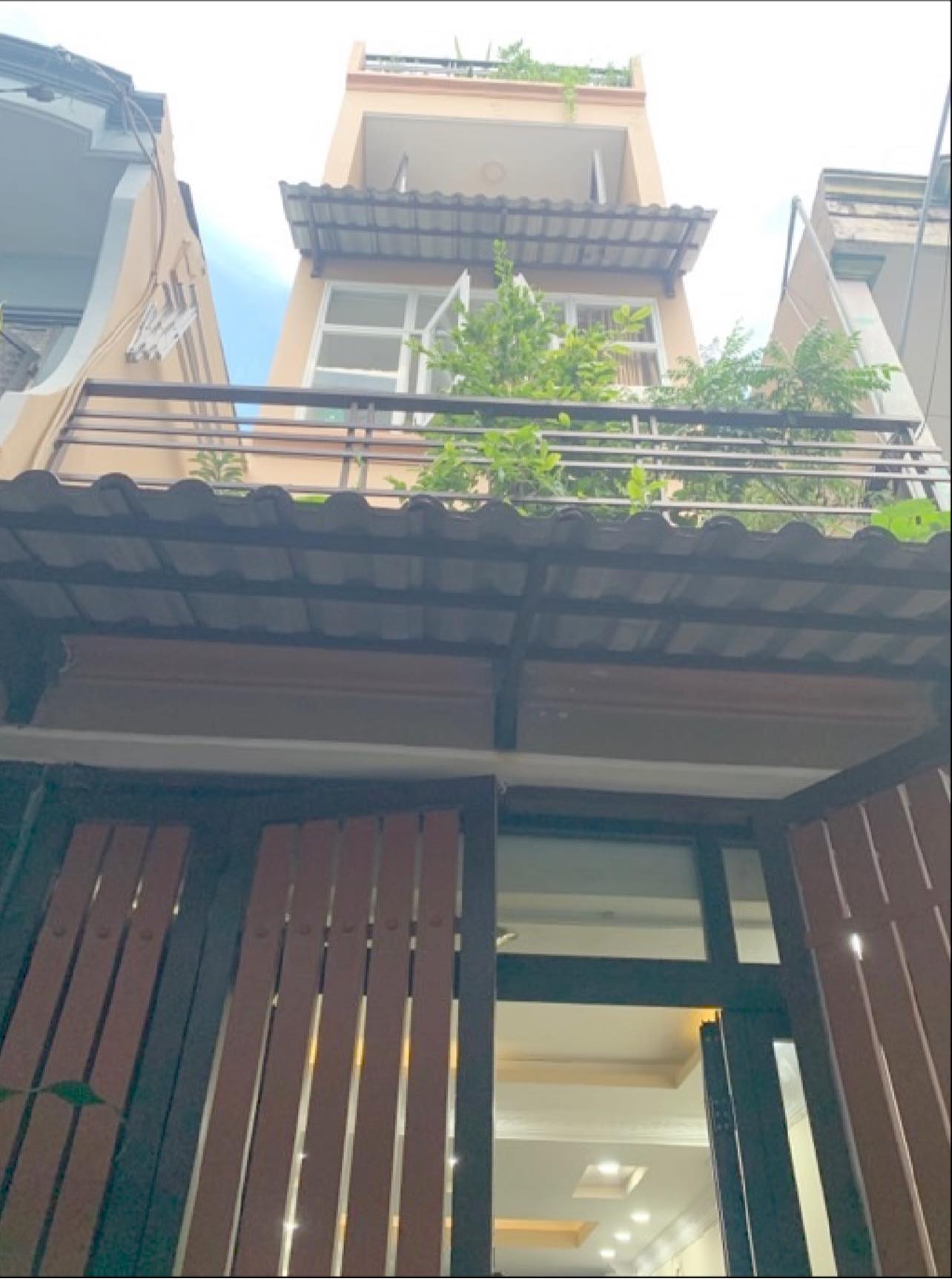 KẸT TIỀN BÁN GẤP NHÀ GÒ VẤP MỚI ĐẸP - XE HƠI ĐỖ CỬA - 3 x 7 - 4 TẦNG BTCT - GIÁ CHỈ 4.1 TỶ.