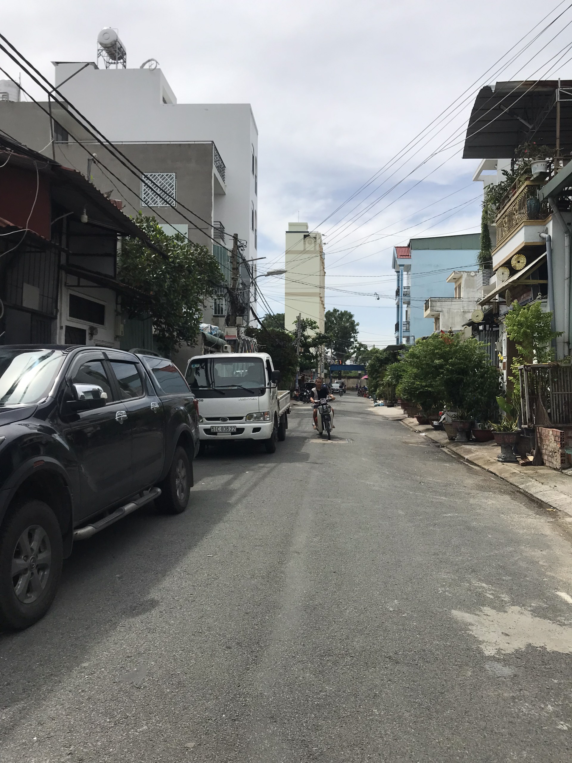 NHỈNH 5 TỶ NHÀ 52M2 5 LẦU 5PN HẺM 5M GẦN MT CỐNG LỞ TIỆN KD.