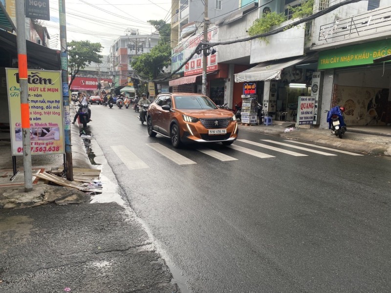 Bán Nhà MT Căn Góc Kinh Doanh Lê Thúc Hoạch Tân Phú,Chủ Ngộp Bank Giảm 3Tỷ DT 5.5m x 13m Nhĩnh 7 Tỷ.