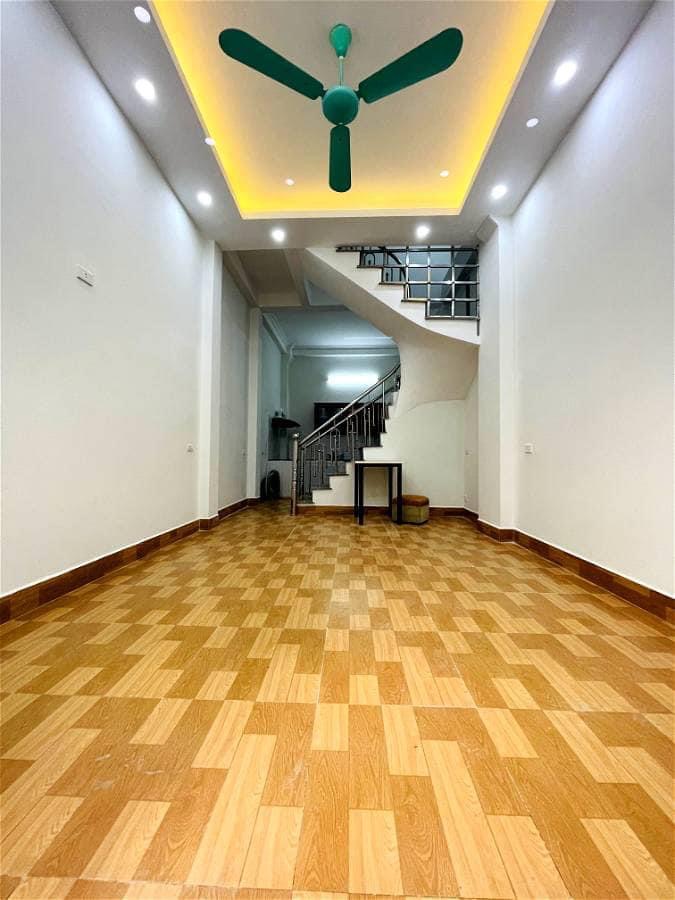 BÁN NHÀ THANH LÂN QUẬN HOÀNG MAI - 31M 4 TẦNG MT 3.4M - CHỈ HƠN 2 TỶ NGÕ RỘNG NHÀ DÂN XÂY TƯƠNG LAI RA MẶT PHỐ