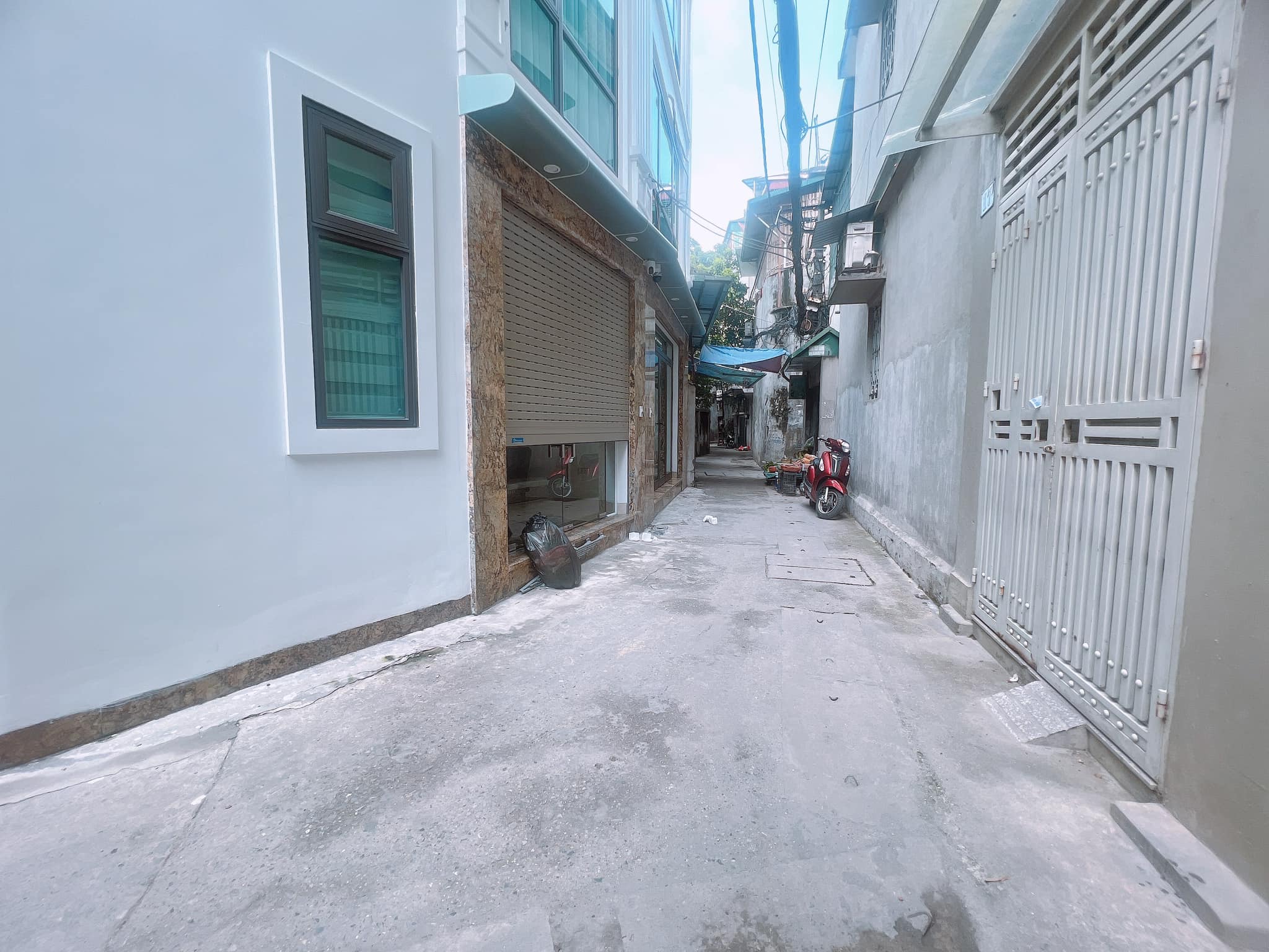 Bán căn nhà mới phố Đội Cấn Giá 5,3 tỷ DT 33m 5 tầng MT 3,2m