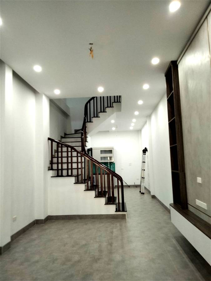 Phố Bồ Đề Long Biên 33m2,5 tầng, giá nhỉnh 3 tỷ