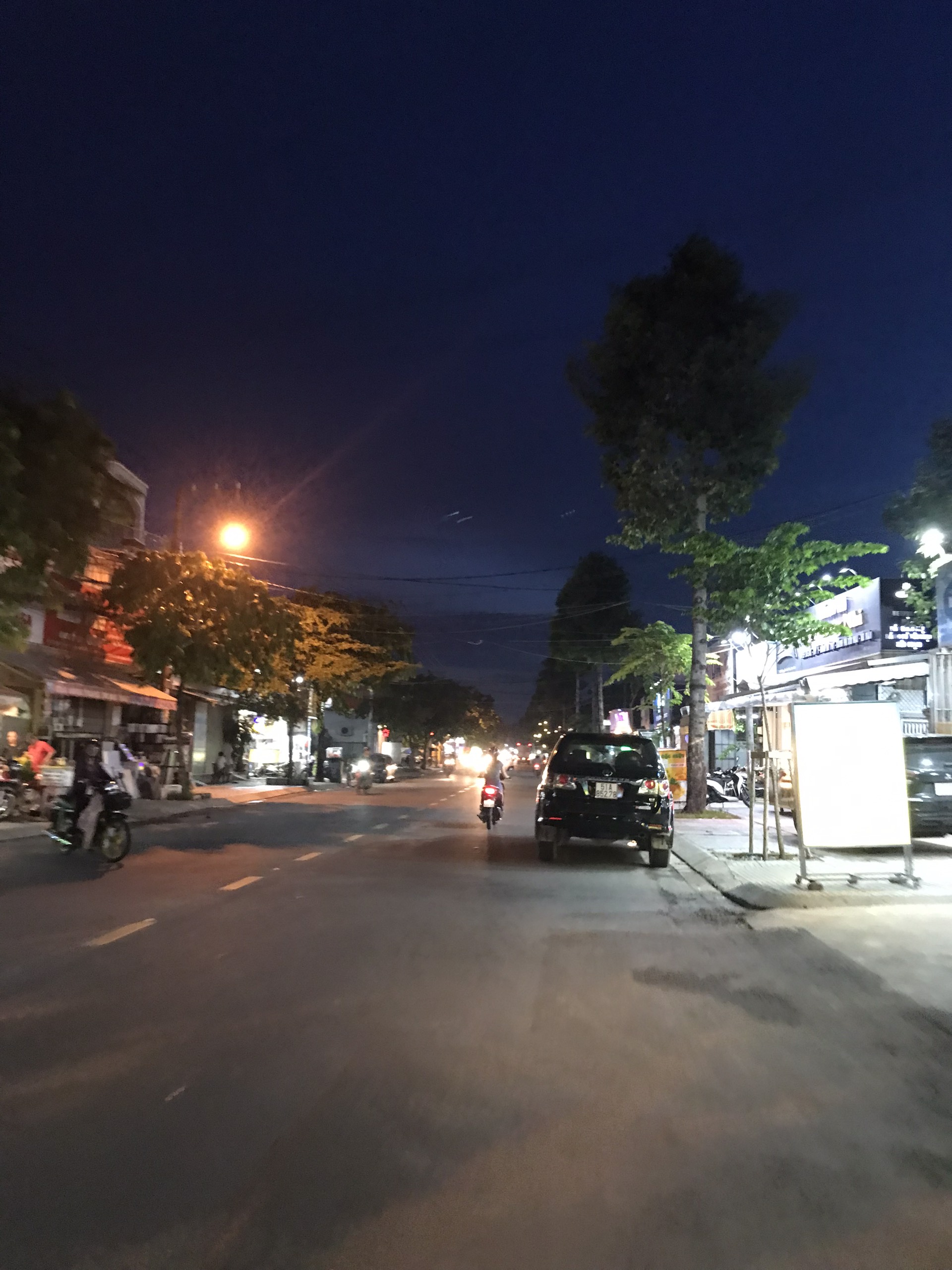 HẺM XE HƠI GẦN MT NGUYỄN ẢNH THỦ Q12 8PN 109M2 CHỈ NHỈNH 4 TỶ.