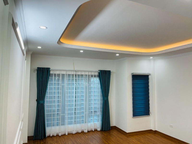 CHỦ MỚI KÝ GỬI Tô Hiến Thành , Q10 DT 35m2 ,6,5 TỶ ,giảm sâu nhính 4 tỷ , kế bên Quận 3.