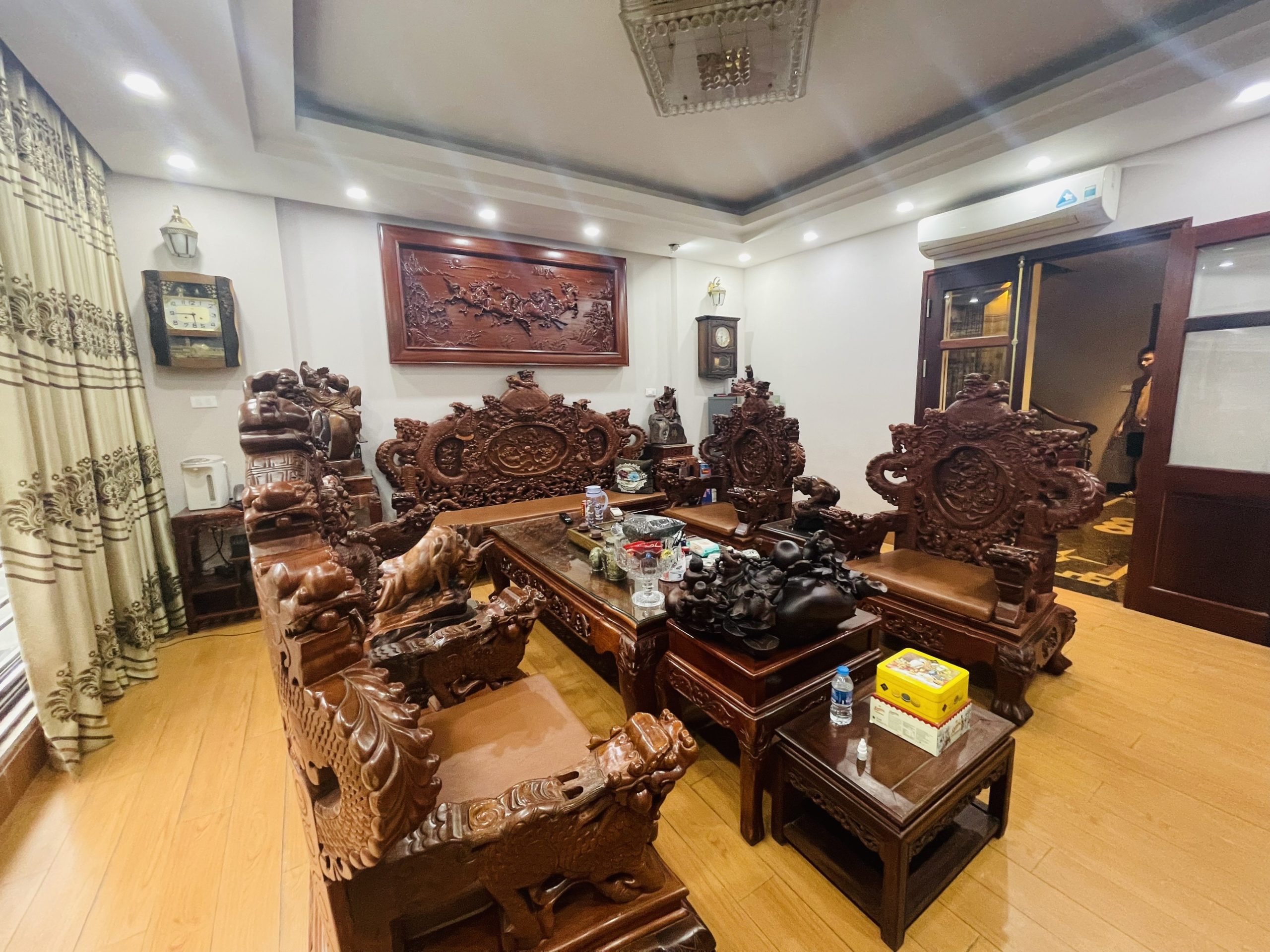 Mặt phố Thái Thịnh,100m2, 9T thang máy, ô tô tránh, kinh doanh - full nội thất giá 24,x tỷ.