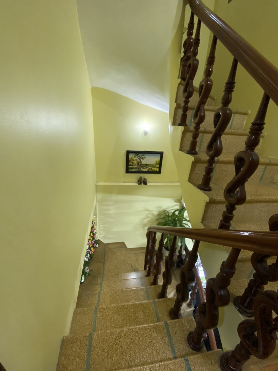 Phố Hoà Bình, Hai Bà Trưng, nhà 4 tầng, dtsd 40m, giá hơn 6 tỷ.