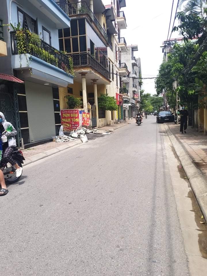 Nhà phố Trâu Quỳ giáp trường Nông Nghiệp kinh doanh tốt