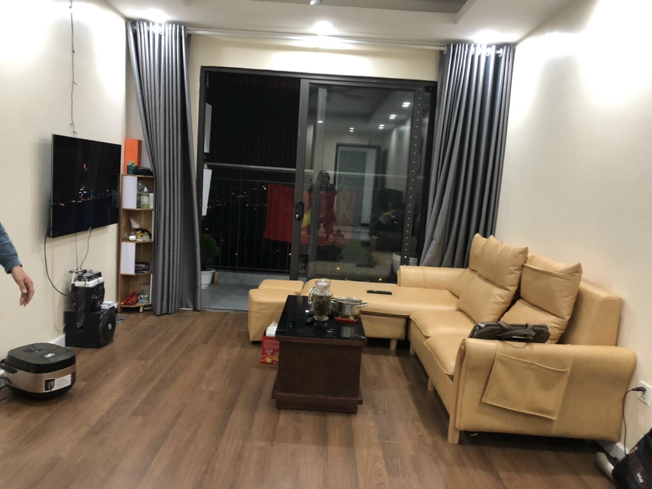 Bán CHCC Usilk Tố Hữu, Văn Khê full nội thất, hướng mát 116m, 3PN, 3.1 tỷ.