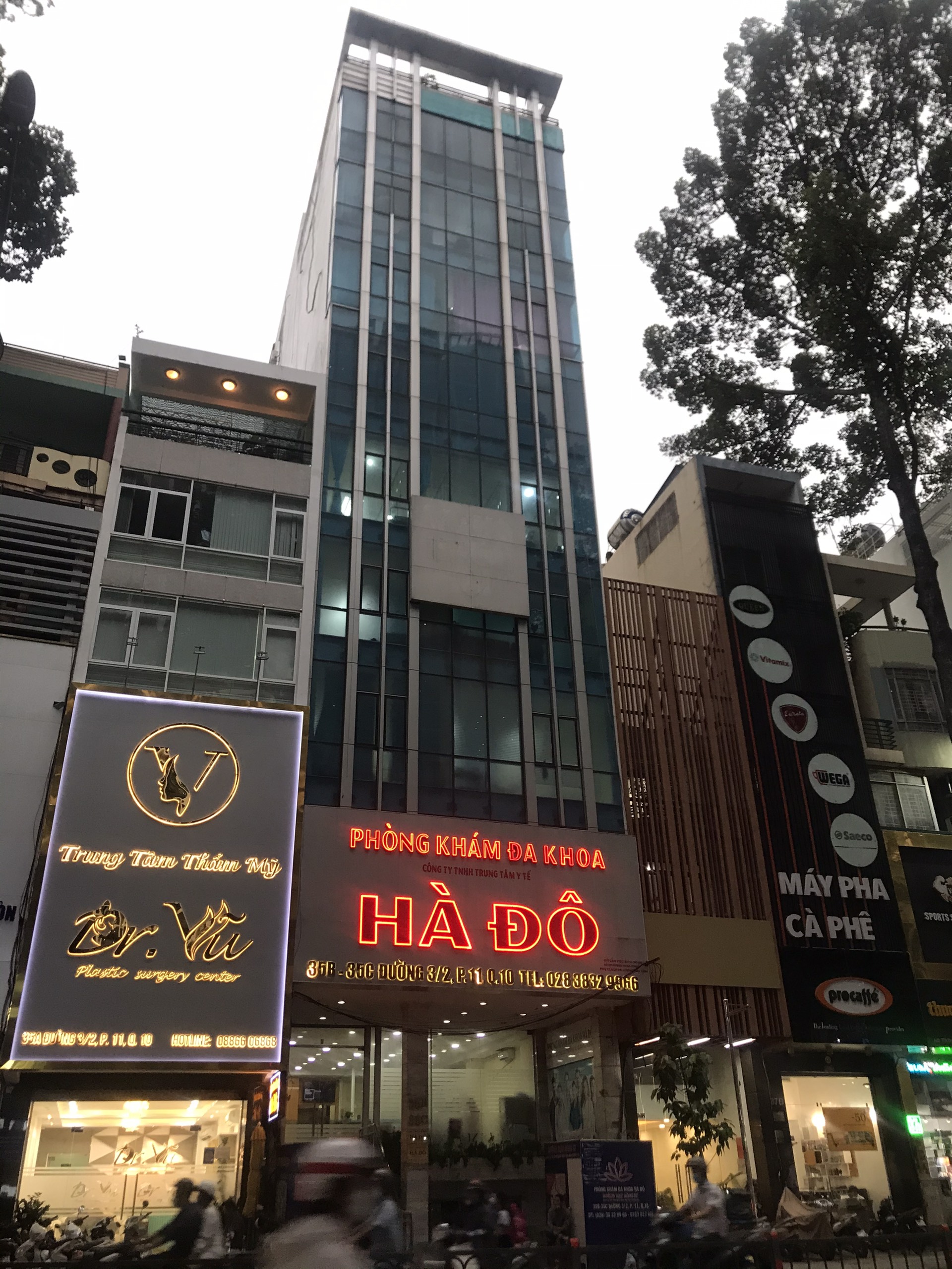 CC Bán nhà 35-35C đường 3 Tháng 2, quận 10, diện tích 8x20m, hầm, 9 lầu, ST.