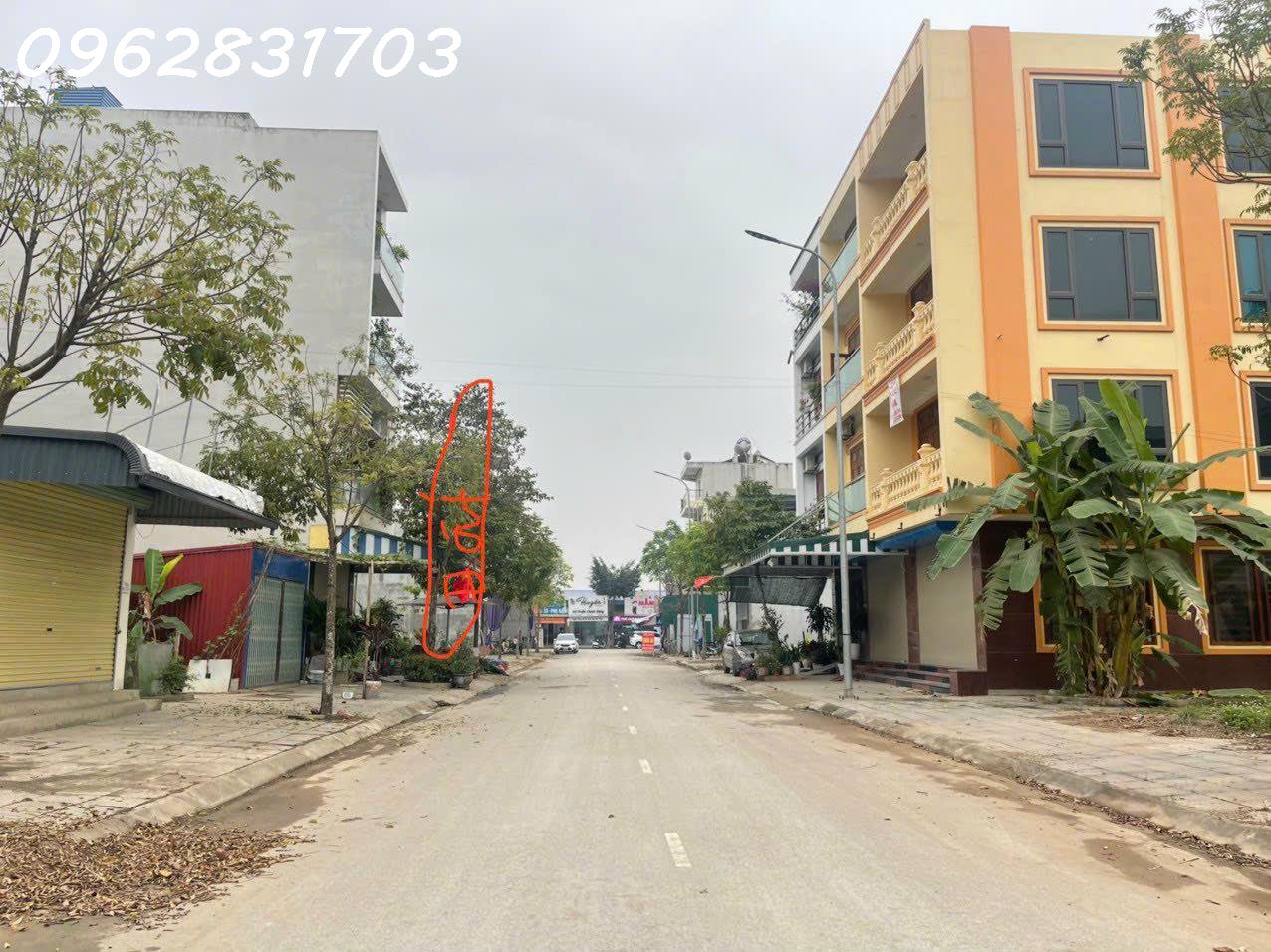 Bán 67m hướng nam trung tâm phố chợ lương sơn giá rẻ nhất thị trường chỉ nhỉnh 2 tỷ.