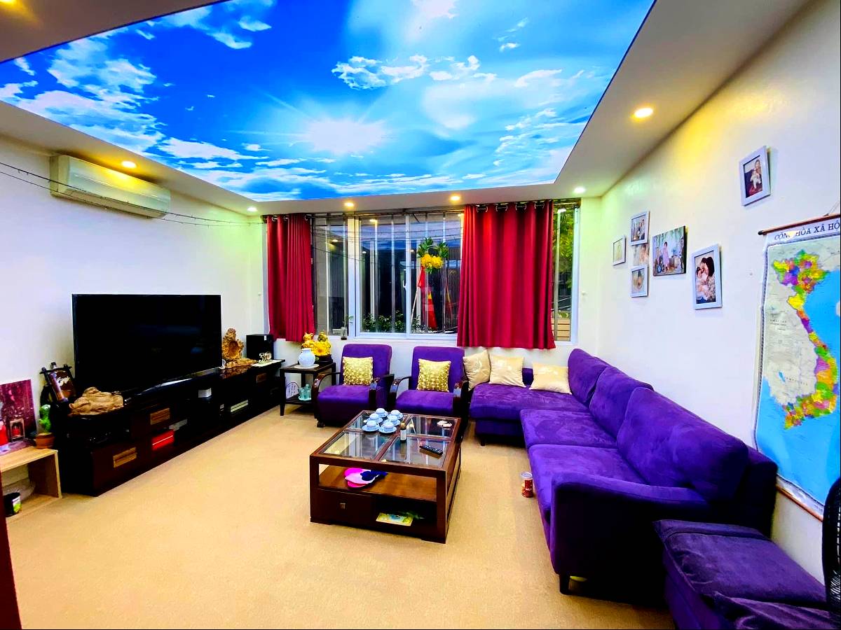 Bán nhà quận Cầu Giấy 65 m2, mt 6m, ô tô tránh, 10m ra phố, KD tốt.