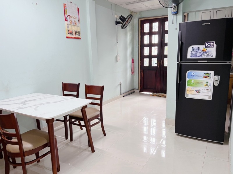 Giáp Quận 1 - 62m2, Ngang 5M cực hiếm, Xe hơi tận cửa, Phạm Thế Hiển Quận 8.